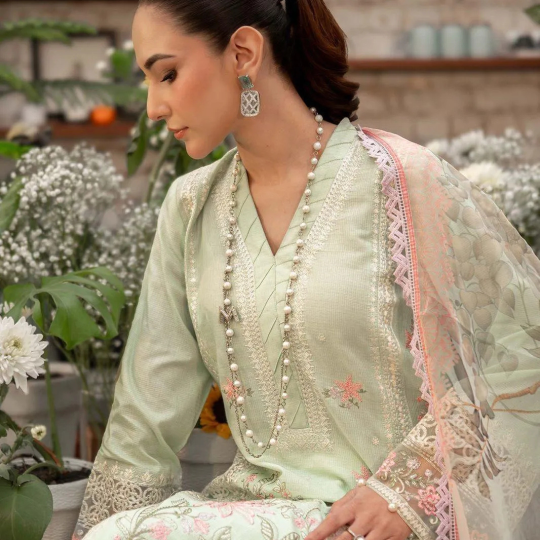 Green Embroidered Lawn 3Pcs Women Suit with Dupatta